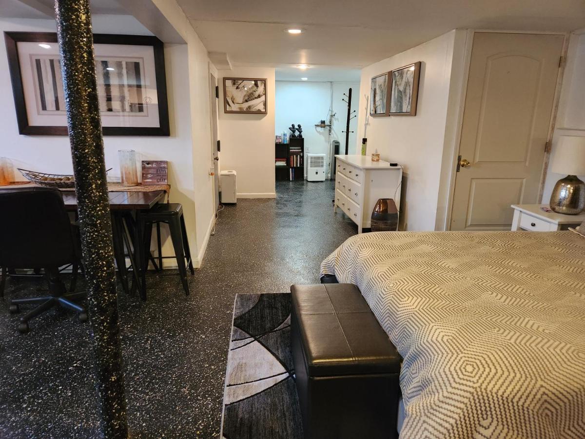 Cozy Studio; Lower Level Unit New York Luaran gambar